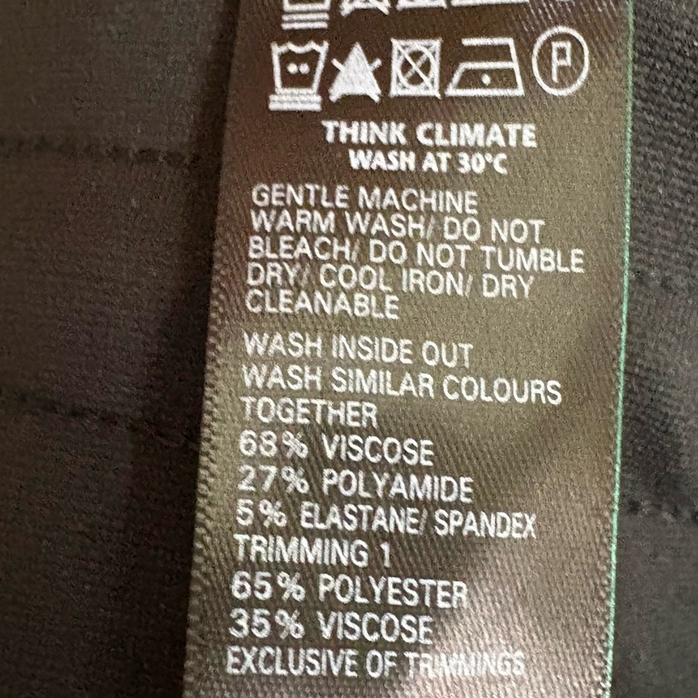 Marks & Spencer Dark Green Cargo Trousers - Women’s Size US10 Short (UK14). - Picture 5 of 5